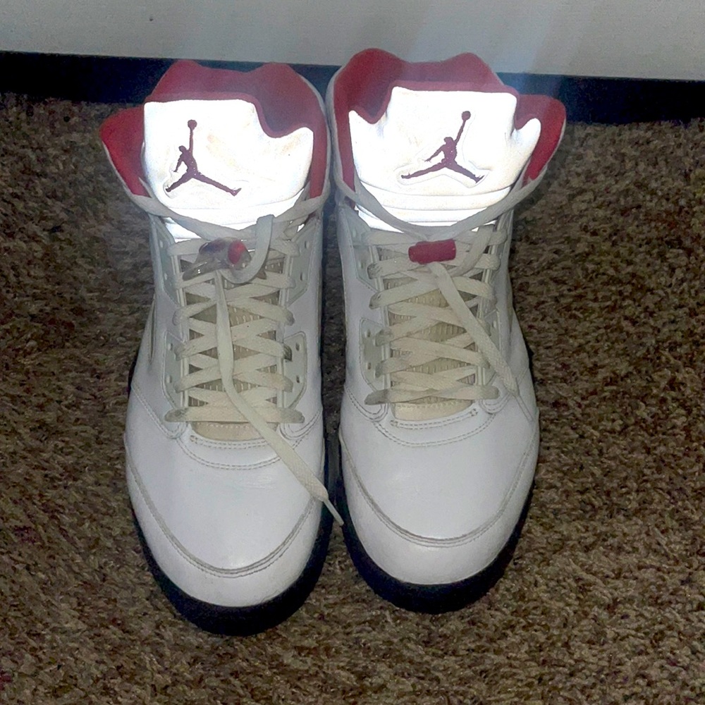 Jordan 5 fire red